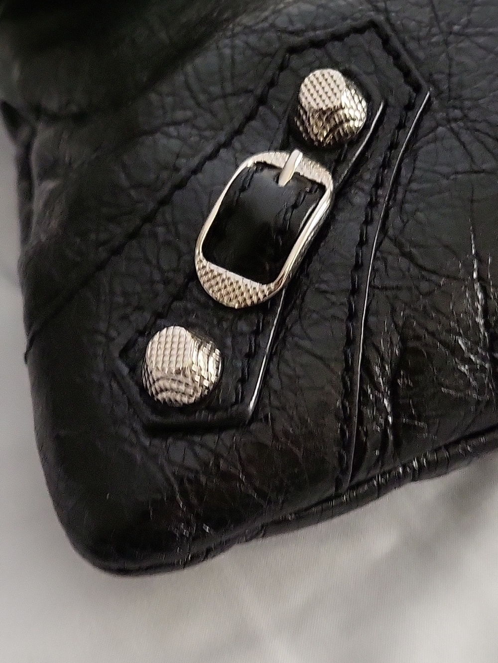 Balenciaga Agneau Giant 12 Silver Hardware Envelope Strap Clutch - Picture 8 of 12